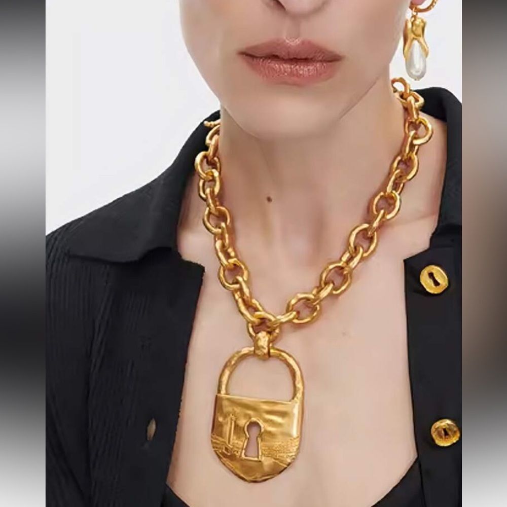 Padlock Pendant Chain Necklace A1716